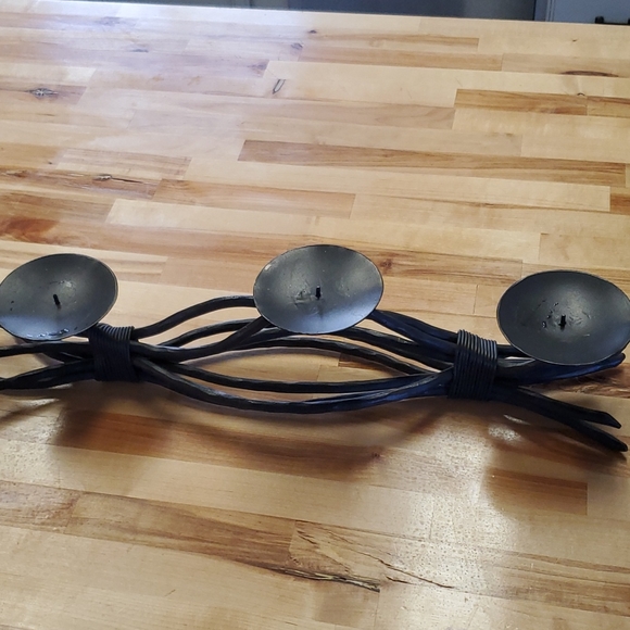 Wrought iron candle holder. - Picture 2 of 2